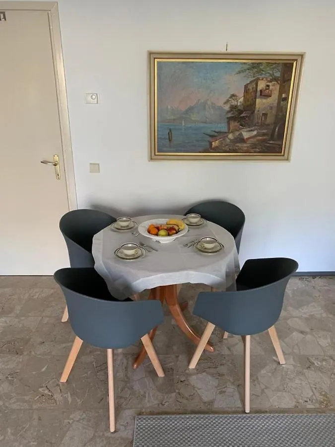 Lago Maggiore- Casa Roccia-Ferienwohnung In Pino Sulla Sponda Pino Lago Maggiore 0*,  Italien