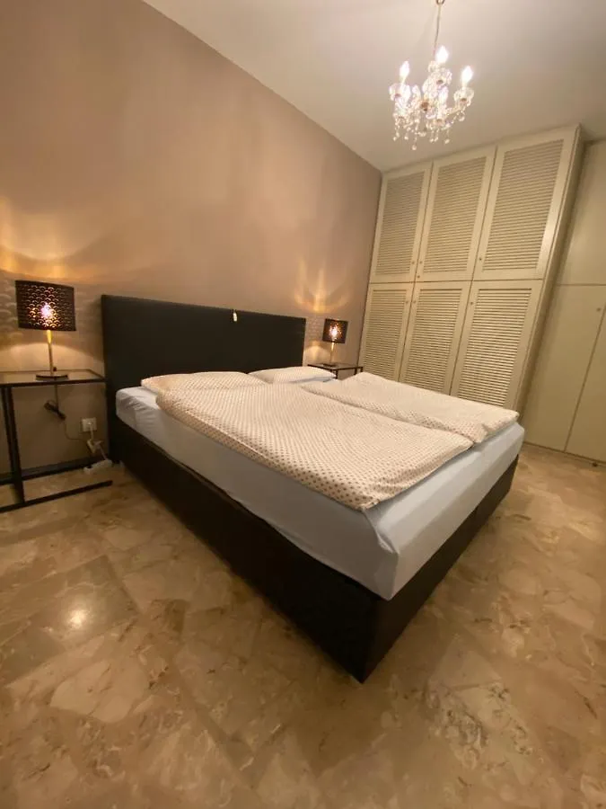 Apartamento Lago Maggiore- Casa Roccia-Ferienwohnung In Pino Sulla Sponda Pino Lago Maggiore